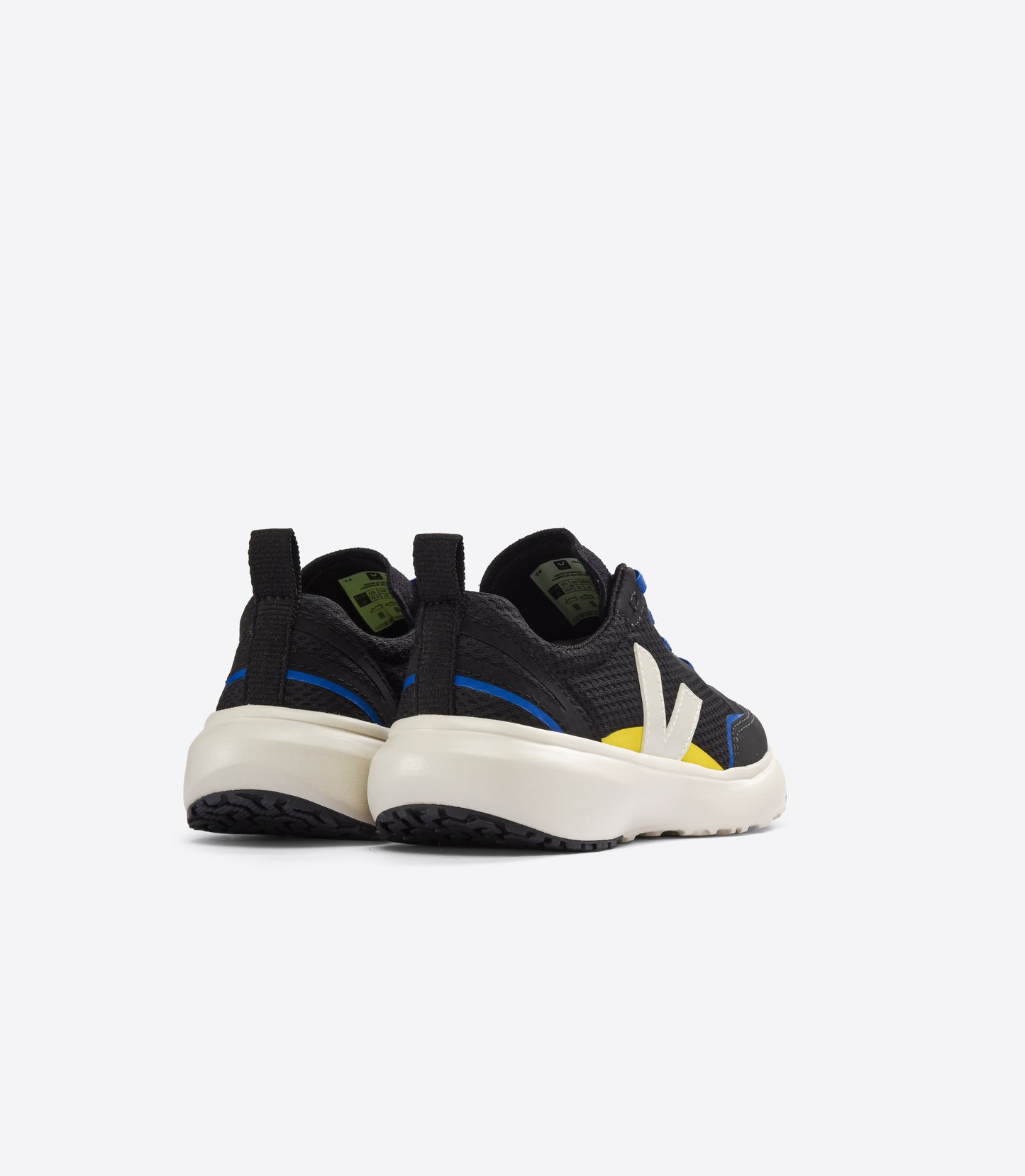 Veja Canary Elastic Laces ALVEOMESH BLACK PIERRE